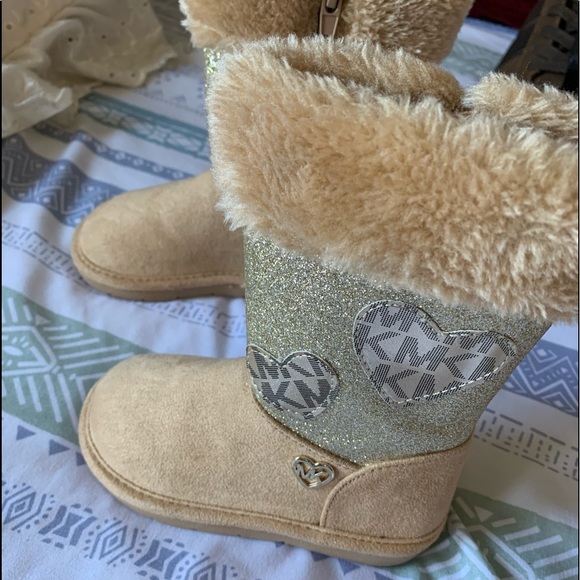 Sold - Picture 1 of 4